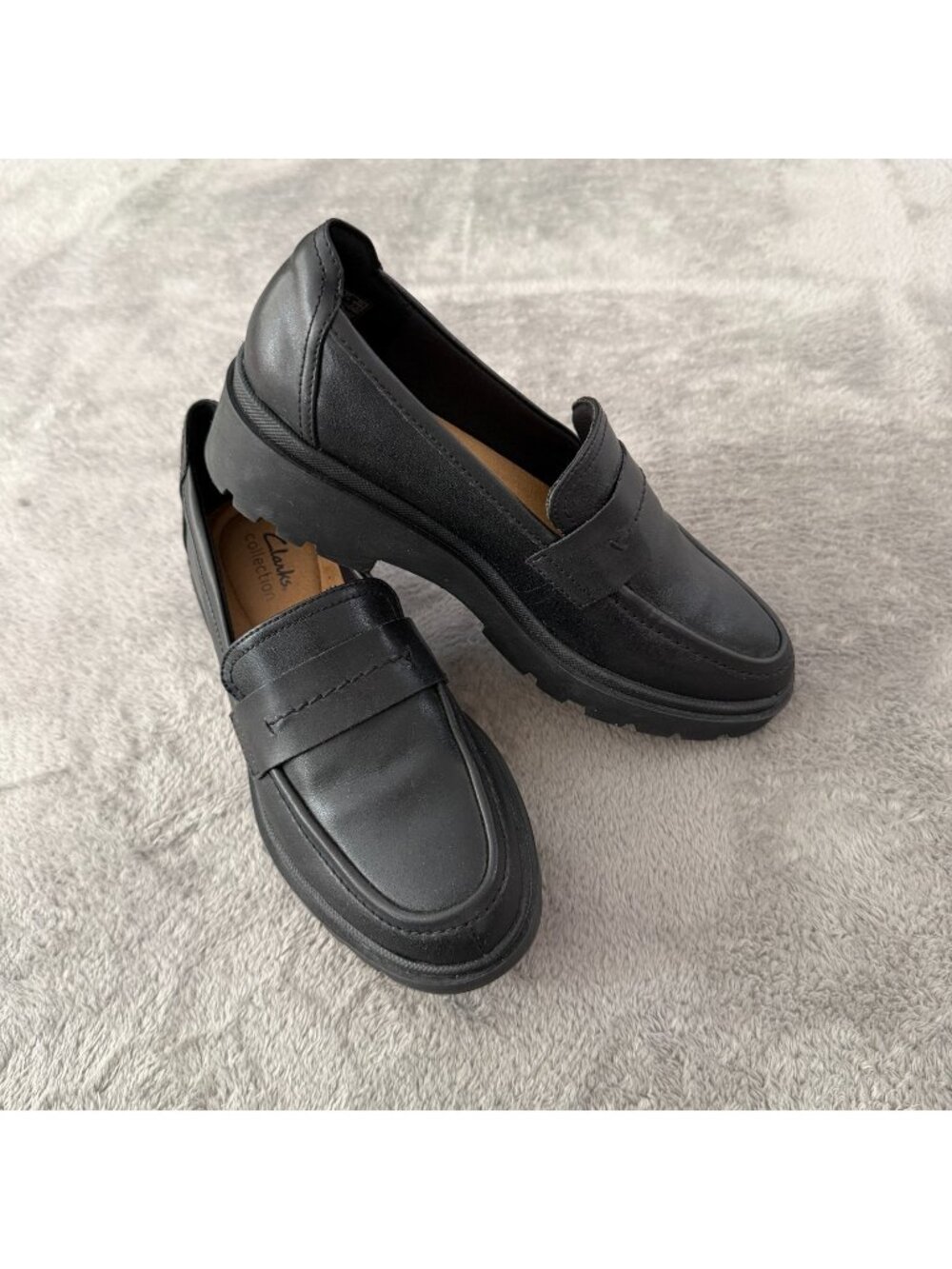 Clarks Collection Black Slip On Penny Loafers Shoes Womens size 7